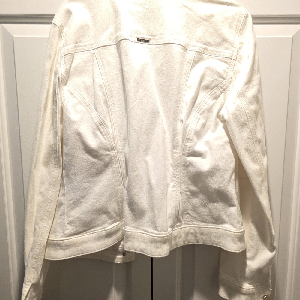White DENIM JACKET - Picture 8 of 9